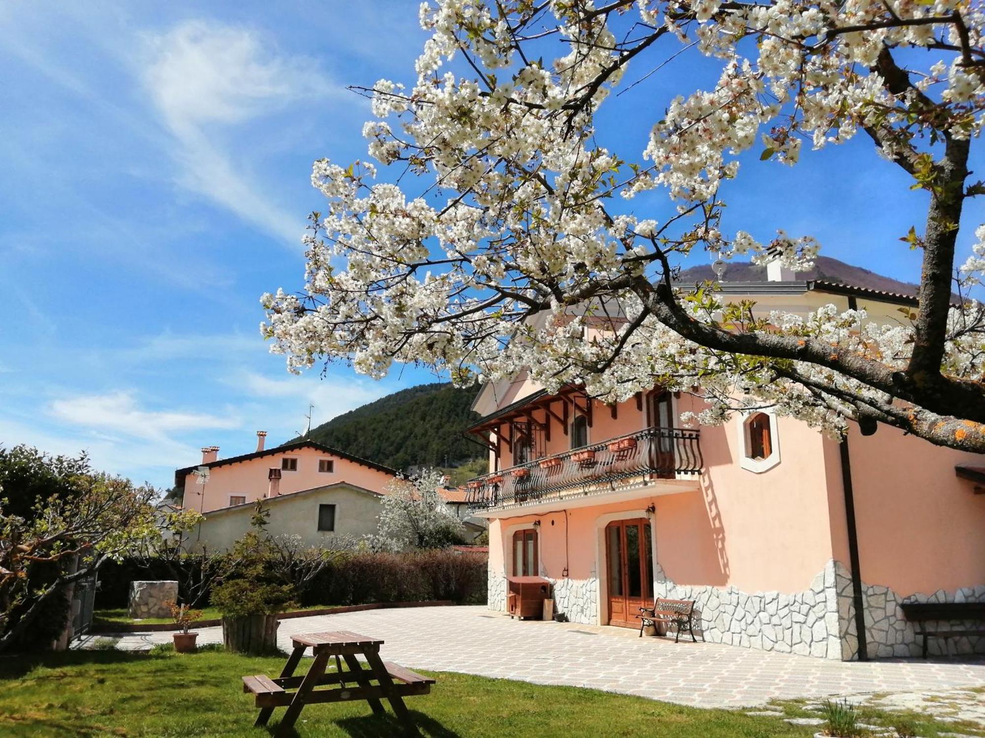 Da Nonna Li Rooms And Breakfast Villetta Barrea Εξωτερικό φωτογραφία